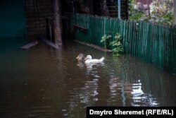 Падтопленыя праз ракетныя ўдары дамы і двары ў Крывым Рогу, 15 верасьня 2022