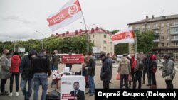 Ілюстрацыйнае фота. Збор подпісаў за вылучэньне ў кандыдаты ў прэзыдэнты Сяргея Чэрачня, старшыні партыі БСДГ, травень 2020 году