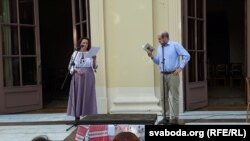 Аўтар перакладу п'есы Станіслава Высьпянскага Лявон Баршчэўскі прыняў удзел у публічным чытаньні твору. 