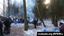 Затое паесьці ды закусіць ахвотнікаў хапала